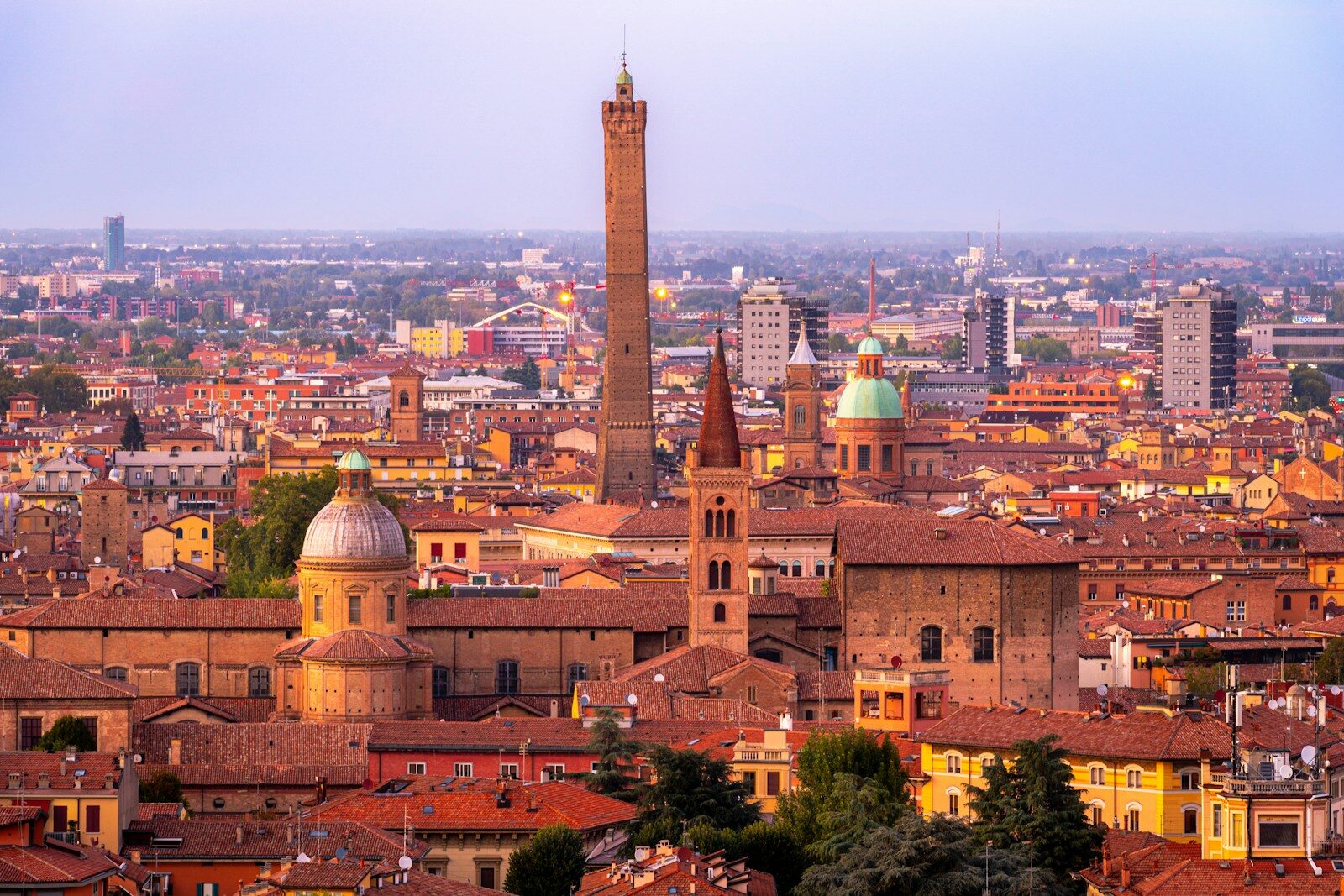 Bologna putovanje 2026: Što probati od hrane i kako izbjeći gužve